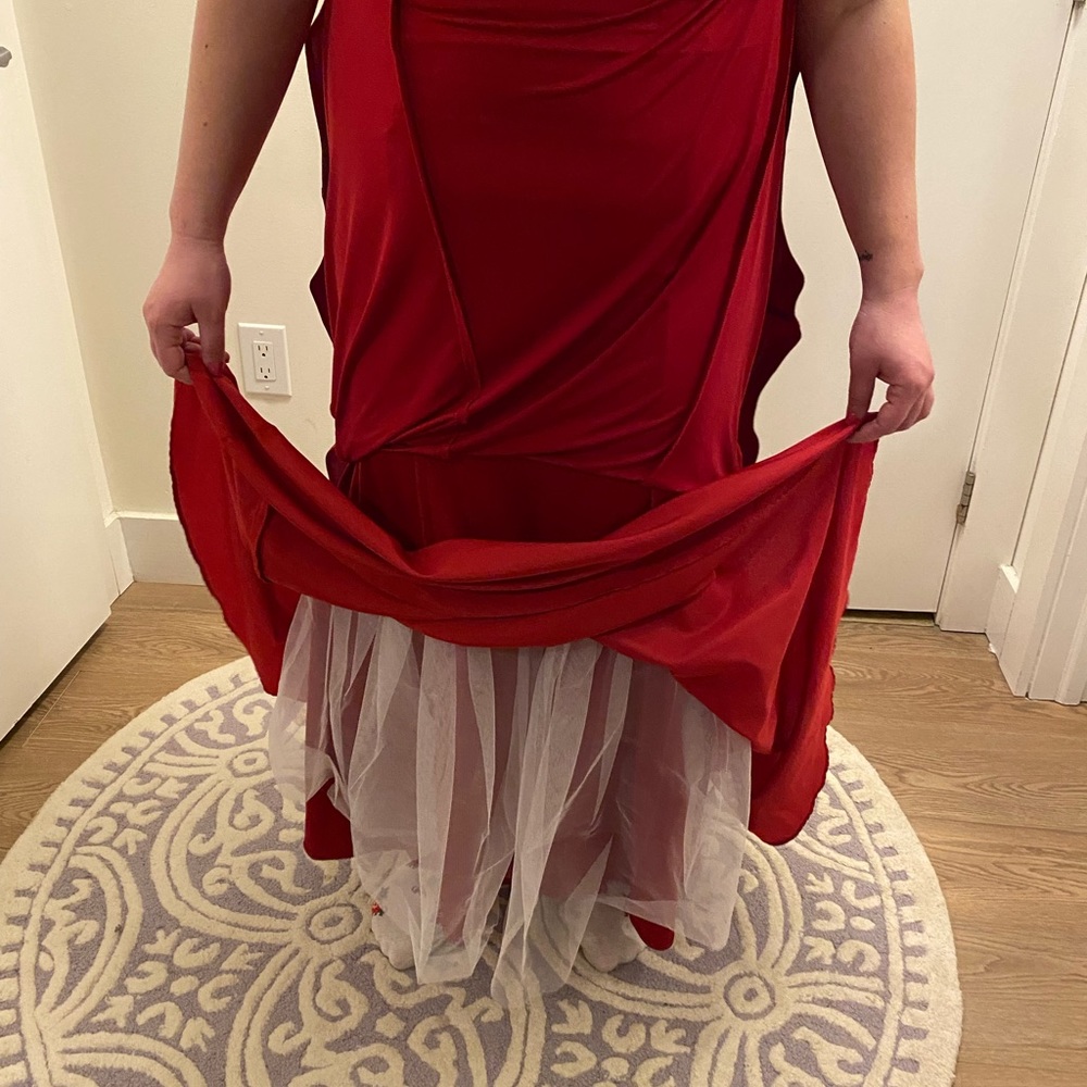 Red Cindy Collection - Picture 3 of 8